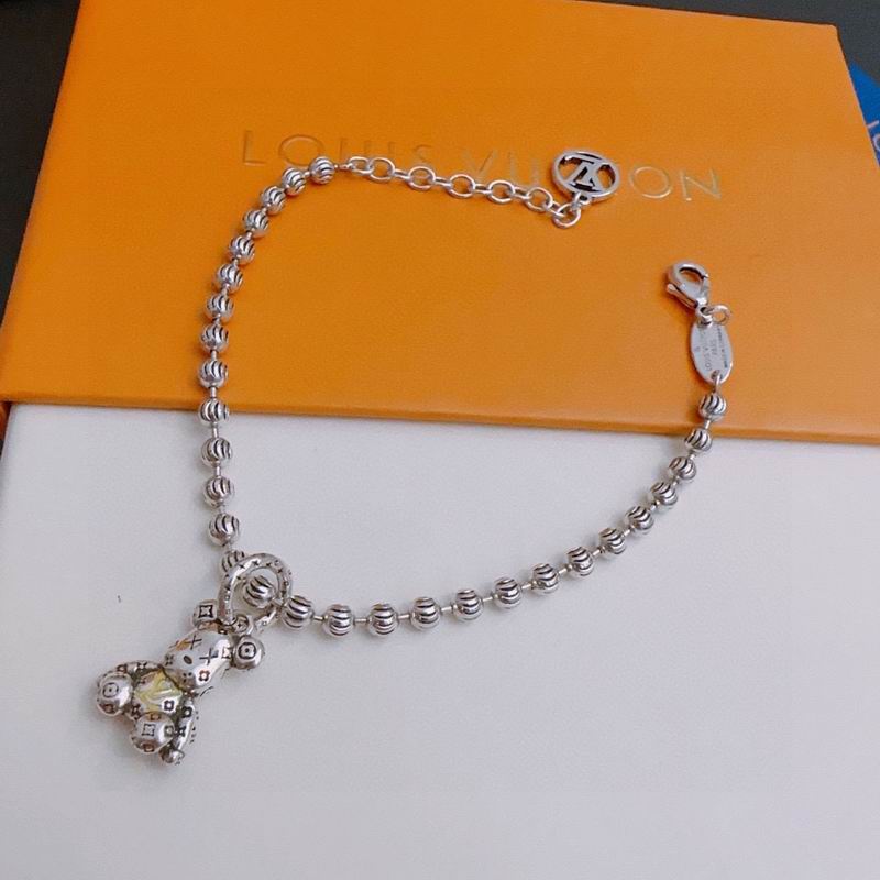 LV Bracelet 02lyr41